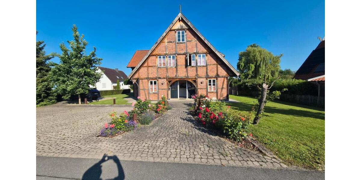Einfamilienhaus Lemgo - 8 Zimmer, 300 m&sup2;, 720.000&euro; | Angebot:26951720
