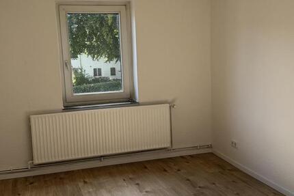 Frisch sanierte 3 Zimmer Wohnung mit Balkon zimmer