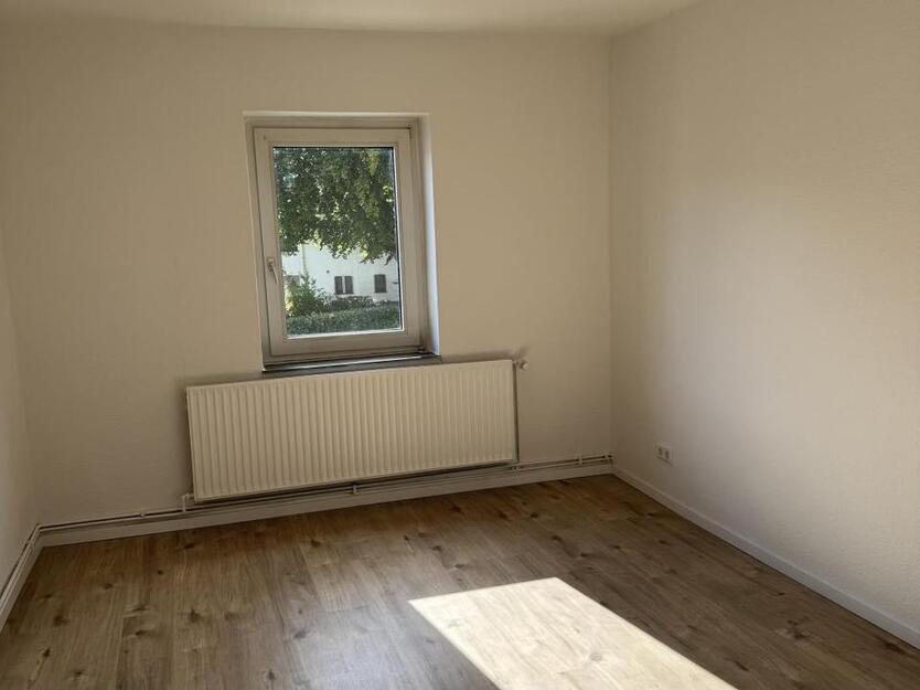 Frisch sanierte 3 Zimmer Wohnung mit Balkon zimmer