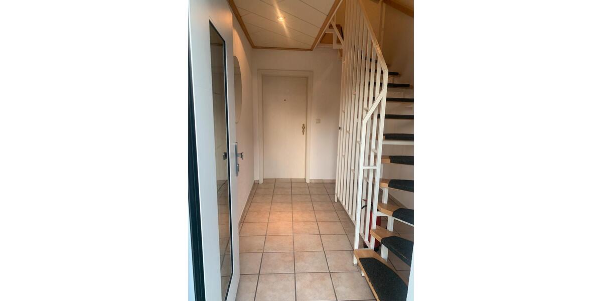 Erdgeschoßwohnung Lage - 3 Zimmer, 89 m&sup2;, 850&euro; | Angebot:26670870