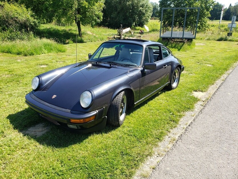 911