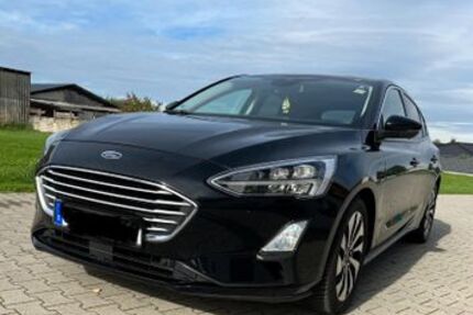 Ford Focus 102.000 km 9.400 &euro; Schloß Holte-Stukenbrock 33758