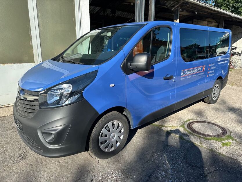 Opel Vivaro 142.850 km 8.950 € Bielefeld 33689