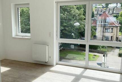 Direkt einziehen und WOHNFÜHLEN! 3 Zimmer mit Balkon! Moderne Ausstattung, Tageslichtbad, Aufzug