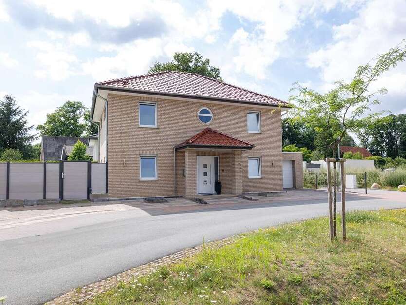 Haus zum Kaufen in Versmold 485.000 € 154.36 m²