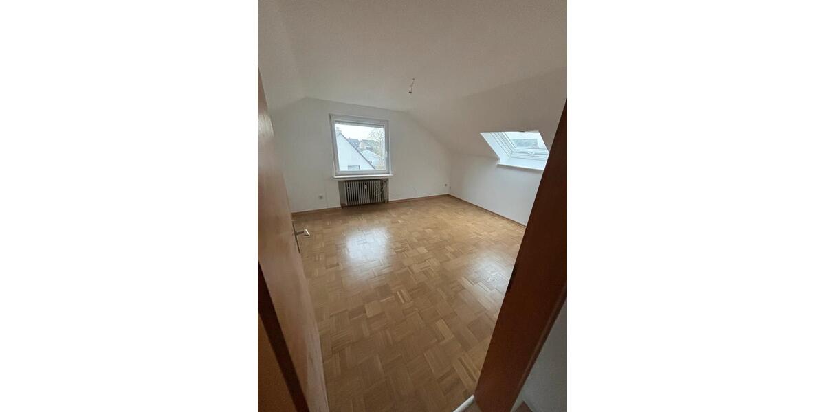 Dachgeschoßwohnung Versmold - 2.5 Zimmer, 48 m&sup2;, 554&euro; | Angebot:25782630