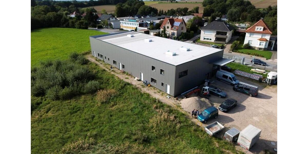 Neubau-Gewerbehalle mit Büroflächen in bester Lage von Detmold zimmer