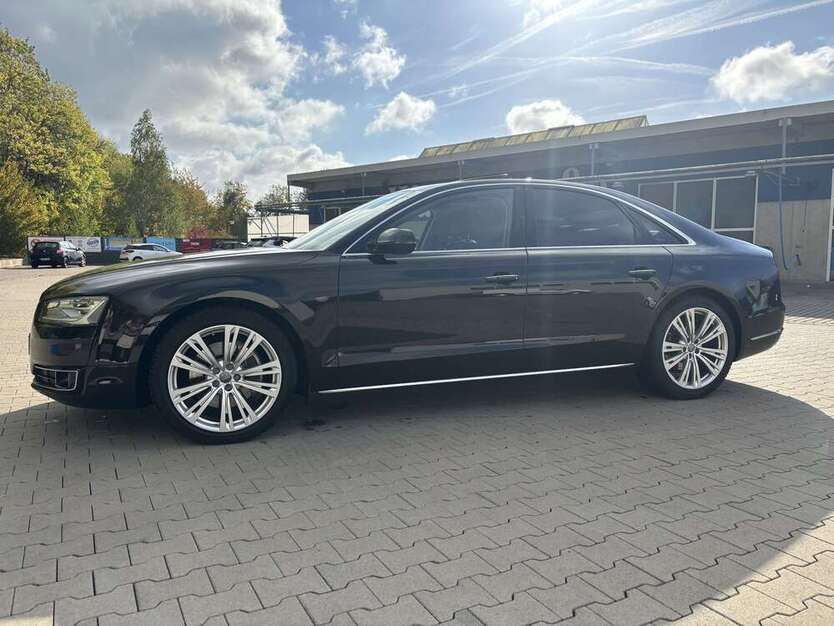 Audi A8 150.847 km 22.000 € Bünde 32257