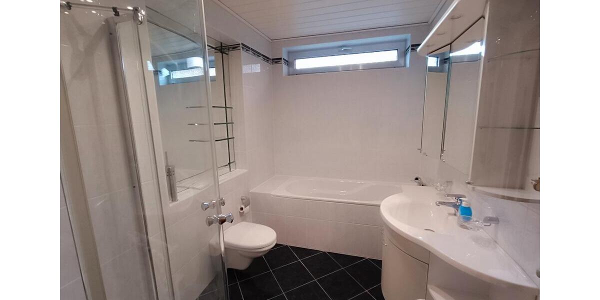 Mehrfamilienhaus, Wohnhaus Lage - 8 Zimmer, 190 m&sup2;, 340.000&euro; | Angebot:26699742