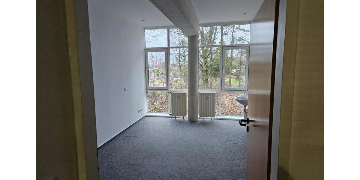 GILDE-Zentrum Detmold: 60 m² Büro mit 3 Räumen – ideal für Ihre Praxis!? zimmer