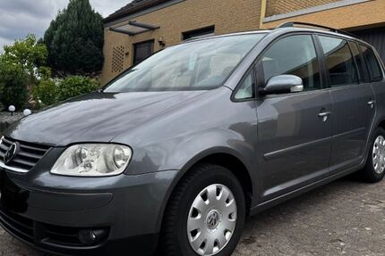VW Touran 249.000 km 3.000 &euro; Löhne 32584