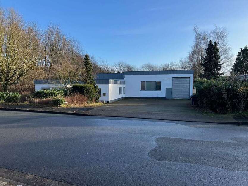 Halle in Hiddenhausen 2.650 € 500 m²