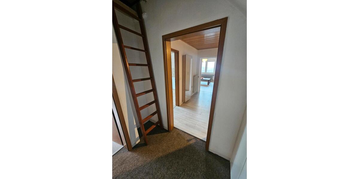 Dachgeschoßwohnung Detmold Hiddesen - 3.5 Zimmer, 114 m&sup2;, 1.330&euro; | Angebot:25612836