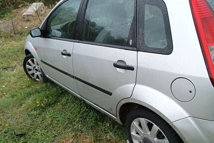 Ford Fiesta 299.000 km 600 &euro; Bielefeld 33607