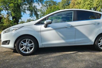 Ford Fiesta 90.500 km 8.550 &euro; Rietberg 33397