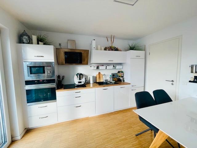 GT-Isselhorst! Traumhafte 2-Zi.-Penthouse-Whg. Fahrstuhl Gäste-WC Dachterrasse Carport 2 zimmer