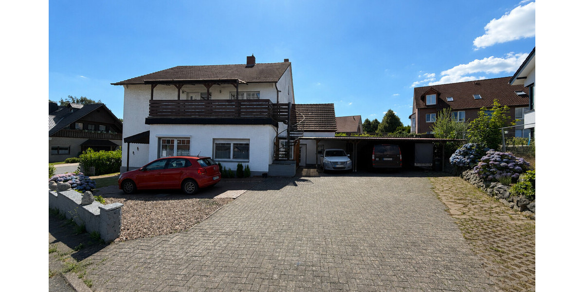 Großzügiges Zweifamilienhaus mit Einliegerwohnung und neuer Heizung - Zweifamilienhaus Hüllhorst | Angebot:27003359