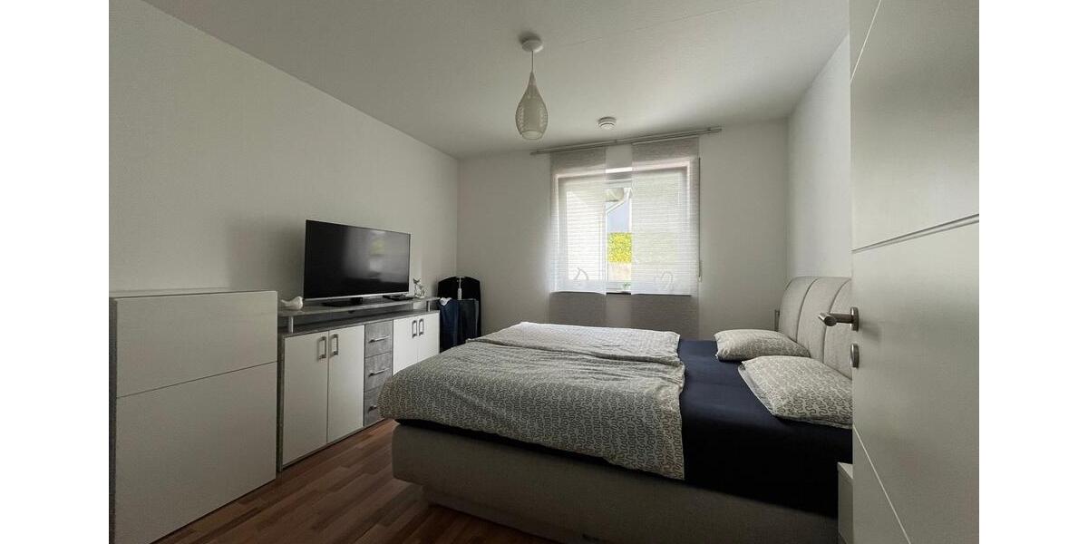 Erdgeschoßwohnung Hiddenhausen - 4 Zimmer, 100 m&sup2;, 329.000&euro; | Angebot:27432859