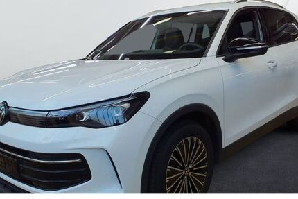 VW Tiguan 15.556 km 33.290 &euro; Bielefeld 33689