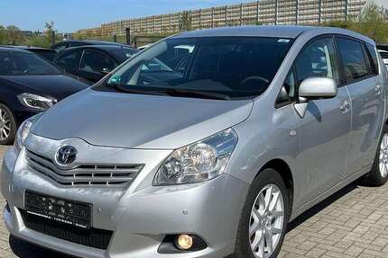 Toyota Verso 106.490 km 6.500 &euro; Löhne / Mennighüffen 32584