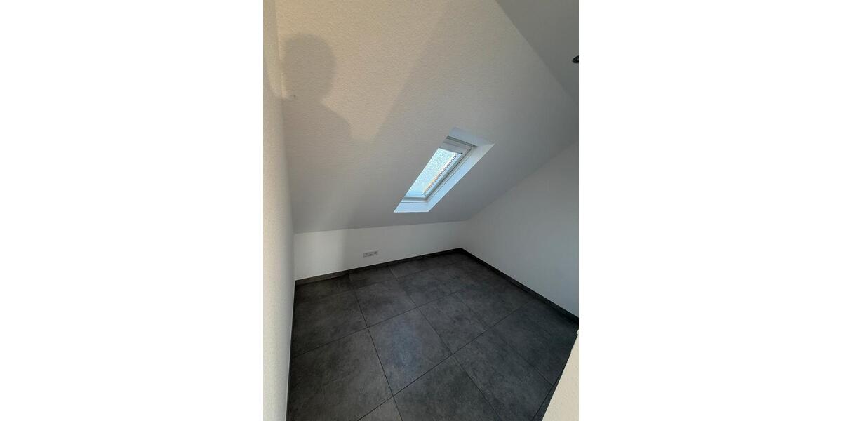 Etagenwohnung Detmold Hiddesen - 3.5 Zimmer, 82 m&sup2;, 900&euro; | Angebot:25635881