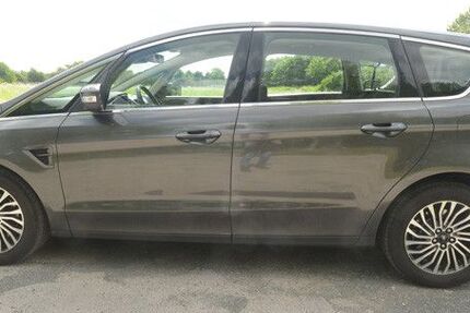 Ford S-Max 112.000 km 17.900 &euro; Herford 32052