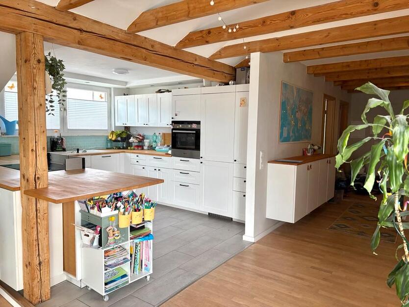 PROVISIONSFREI! 4Z-Dachgeschoßwohnung über den Dächern von Lage