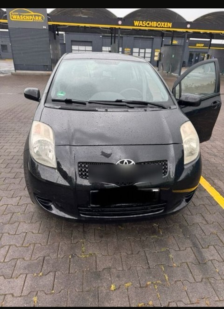 Toyota Yaris 185.000 km 3.000 € Paderborn 33104