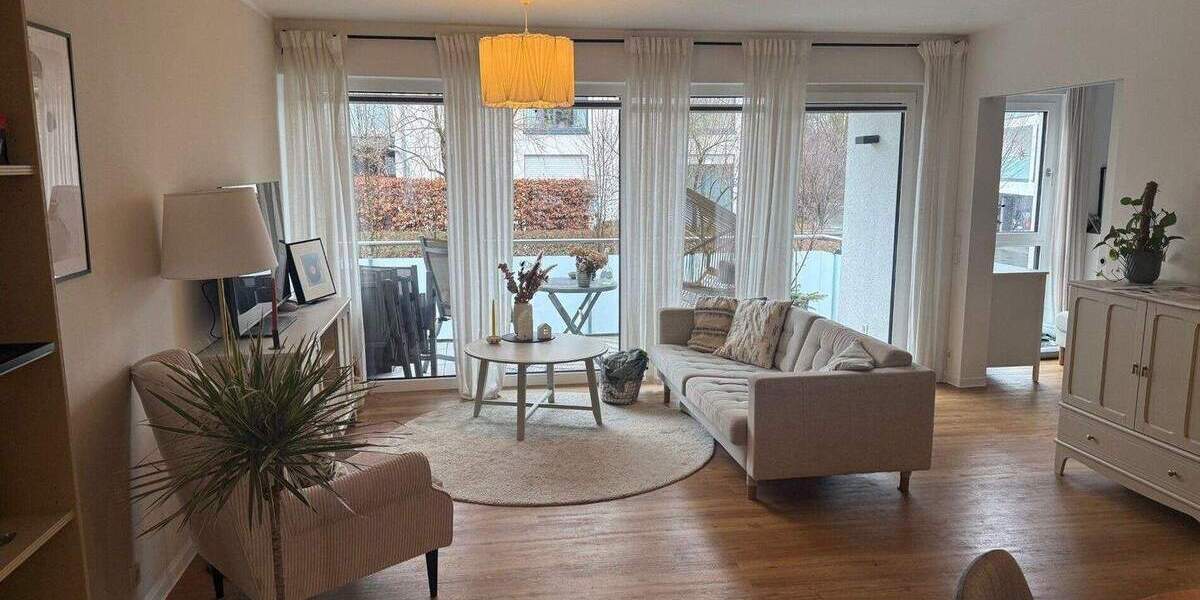 Etagenwohnung Bielefeld Innenstadt - 2 Zimmer, 74 m&sup2;, 890&euro; | Angebot:25706648