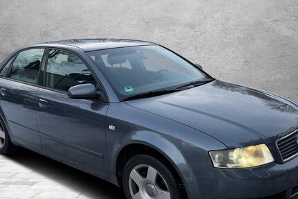 Audi A4 129.000 km 3.499 &euro; Detmold 32758