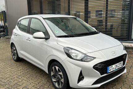 Hyundai i10 9.911 km 17.980 &euro; Schloß Holte-Stukenbrock 33758