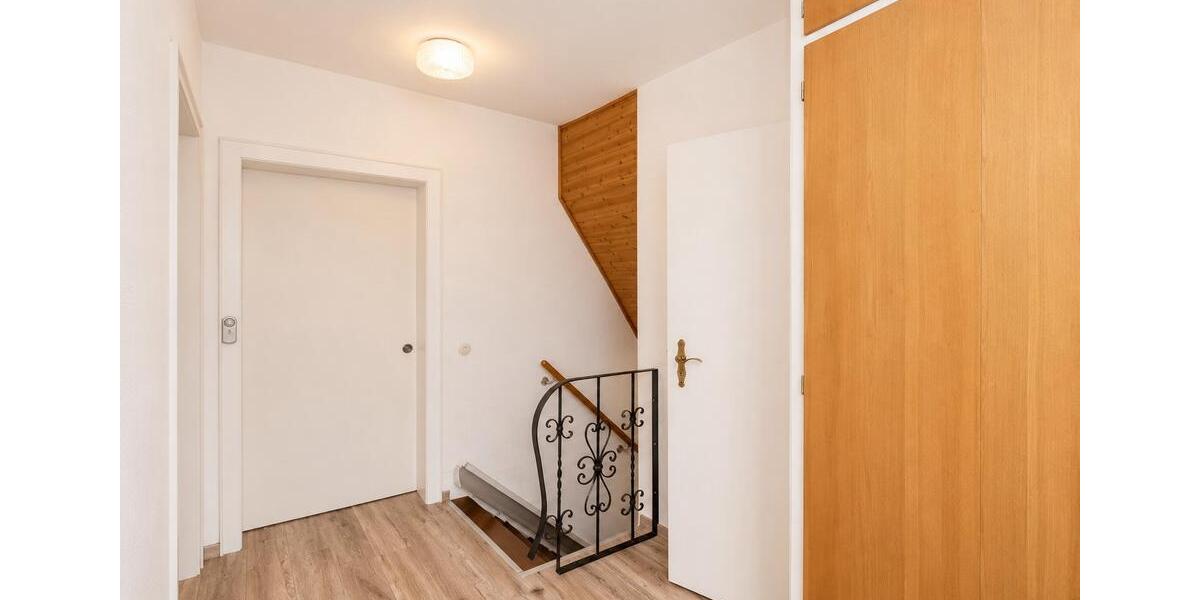 Erdgeschoßwohnung Detmold - 5 Zimmer, 114 m&sup2;, 220.000&euro; | Angebot:27096120