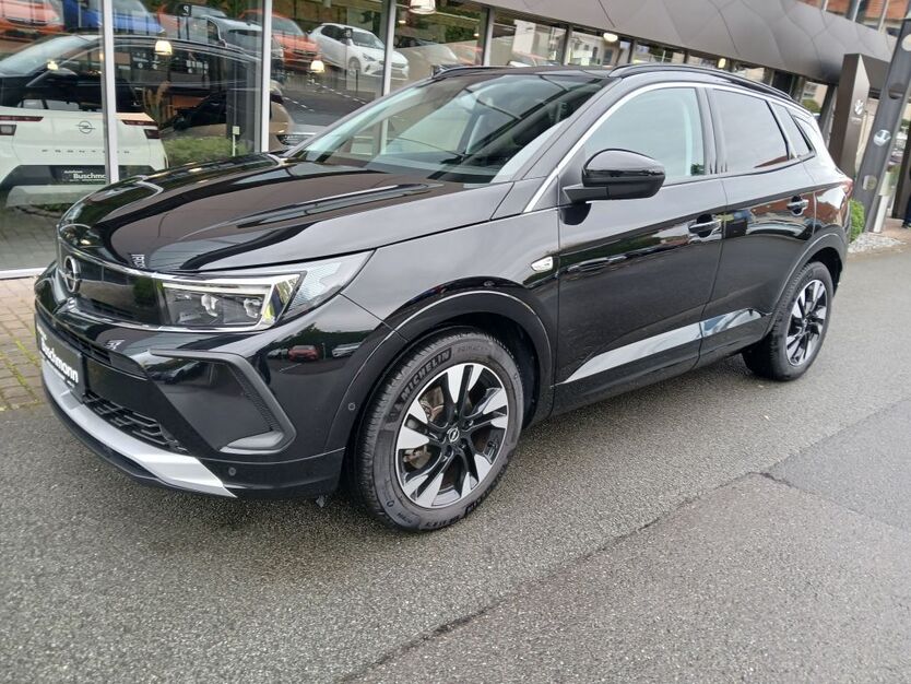 Opel Grandland (X) 23.900 km 24.990 € Herford 32049
