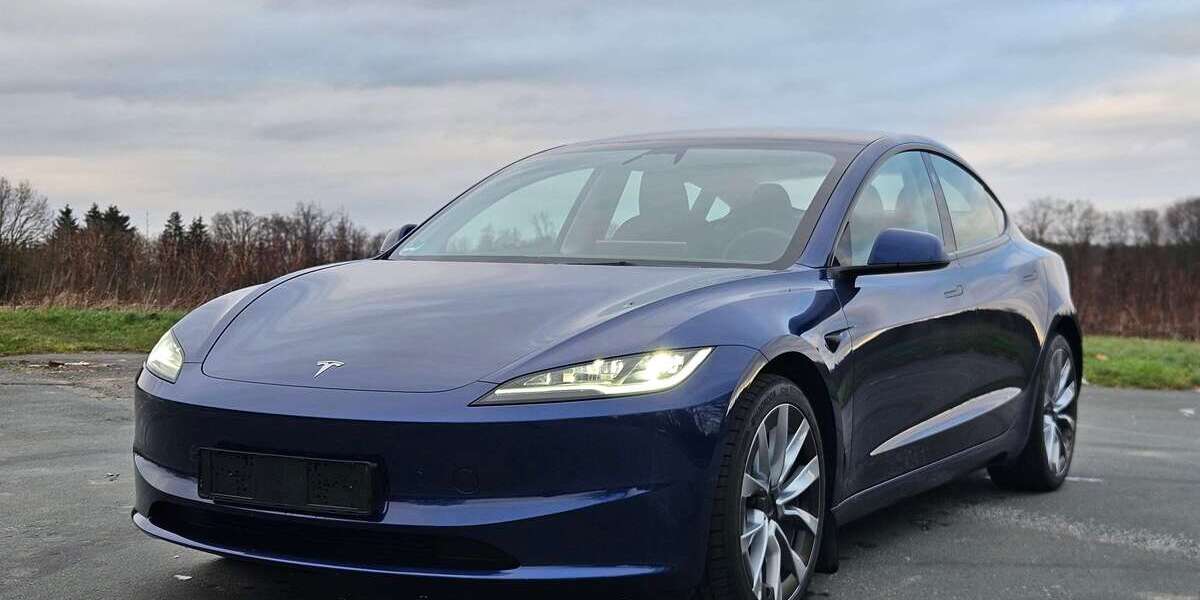 Tesla Model 3 15.031 km 45.997 € Bielefeld 33659