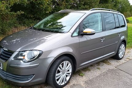 VW Touran 252.000 km 5.000 € Bielefeld 33699