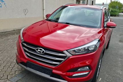 Hyundai TUCSON 94.000 km 15.490 € Paderborn 33100