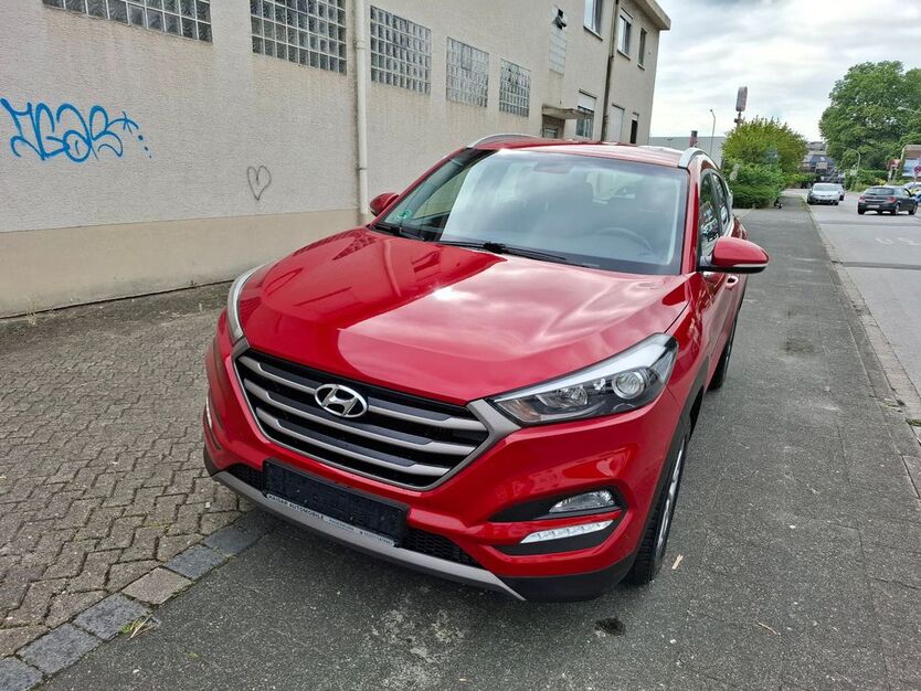 Hyundai TUCSON 94.000 km 15.490 € Paderborn 33100