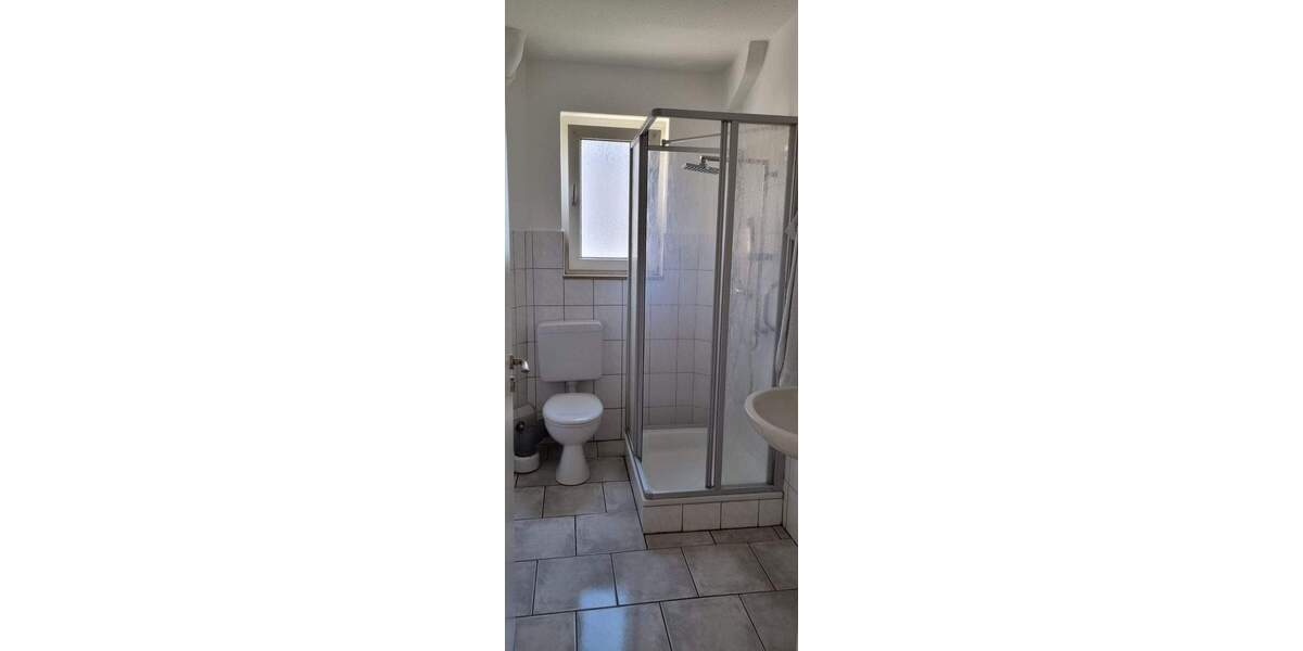 Etagenwohnung Lage - 3 Zimmer, 64 m&sup2;, 595&euro; | Angebot:25776738