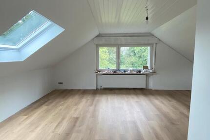 2 Zimmer Küche Bad Dachgeschoss Wohnung in Gadderbaum