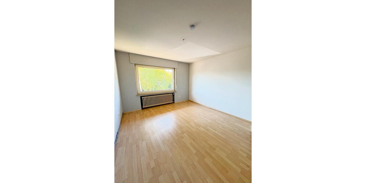 Etagenwohnung Bad Oeynhausen Rehme - 4 Zimmer, 100 m&sup2;, 899&euro; | Angebot:26408204