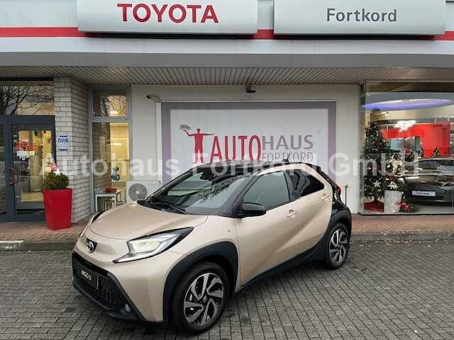 Toyota Aygo (X) 1.490 km 19.590 &euro; Bielefeld 33689