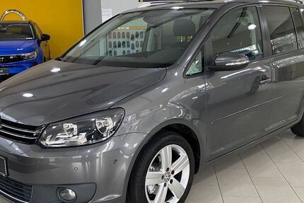 VW Touran 133.800 km 11.990 &euro; Bielefeld 33602