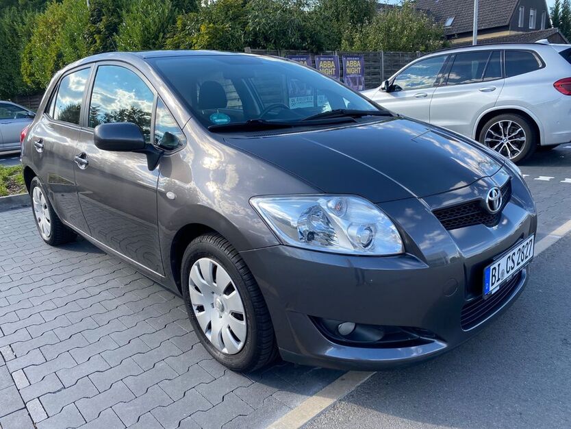 Toyota Auris 154.000 km 4.500 € Bielefeld 33719