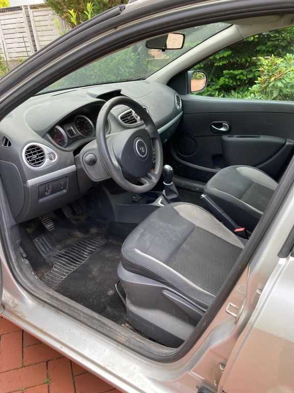 Renault Clio 200.328 km 1.500 € Bad Salzuflen 32108