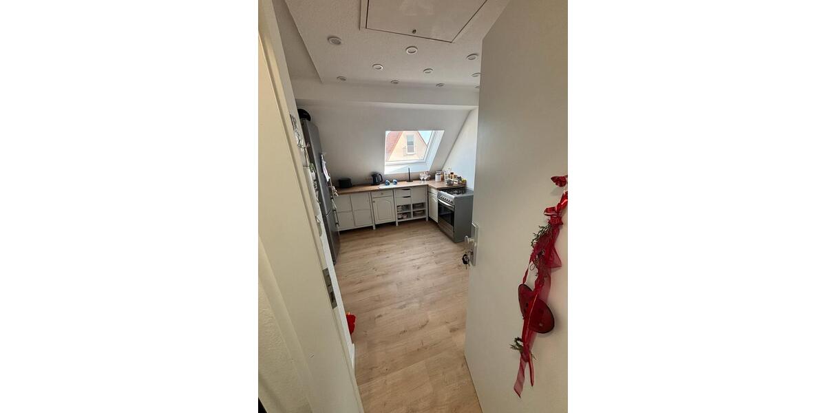 Dachgeschoßwohnung Detmold Hiddesen - 2 Zimmer, 65 m&sup2;, 650&euro; | Angebot:25780044