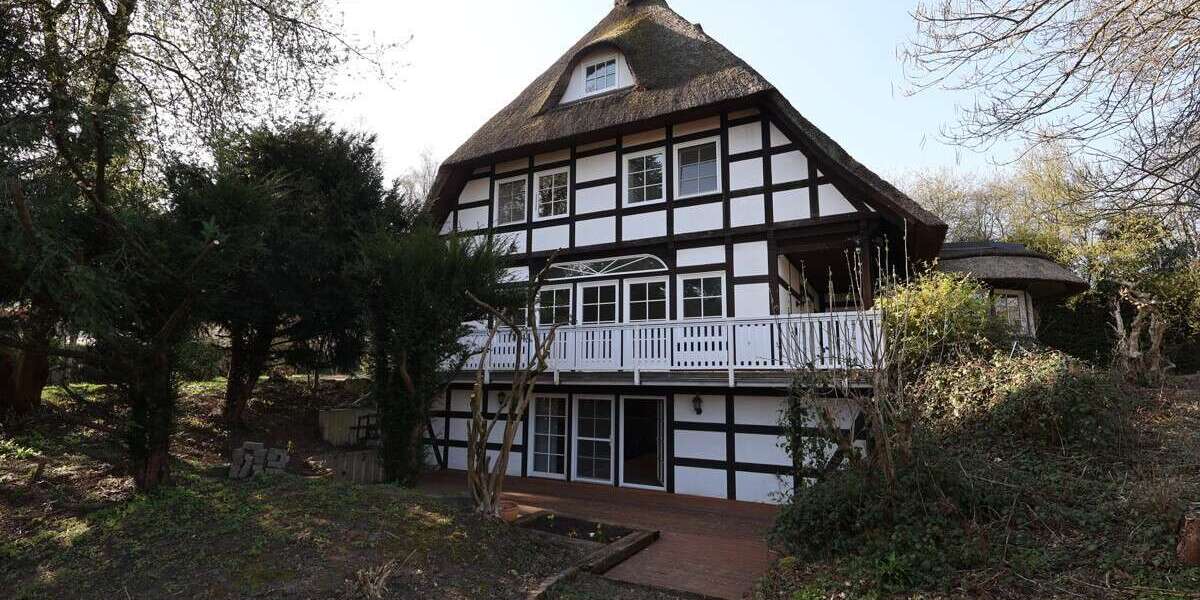 RESERVIERT! Exklusive Villa mit Wellnessbereich, Pool & großem Grundstück - Villa Hüllhorst | Angebot:27308745