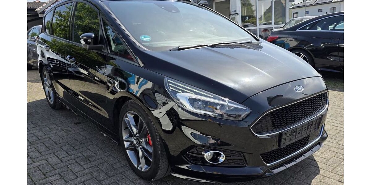Ford S-Max 144.000 km 17.900 &euro; Bielefeld 33659