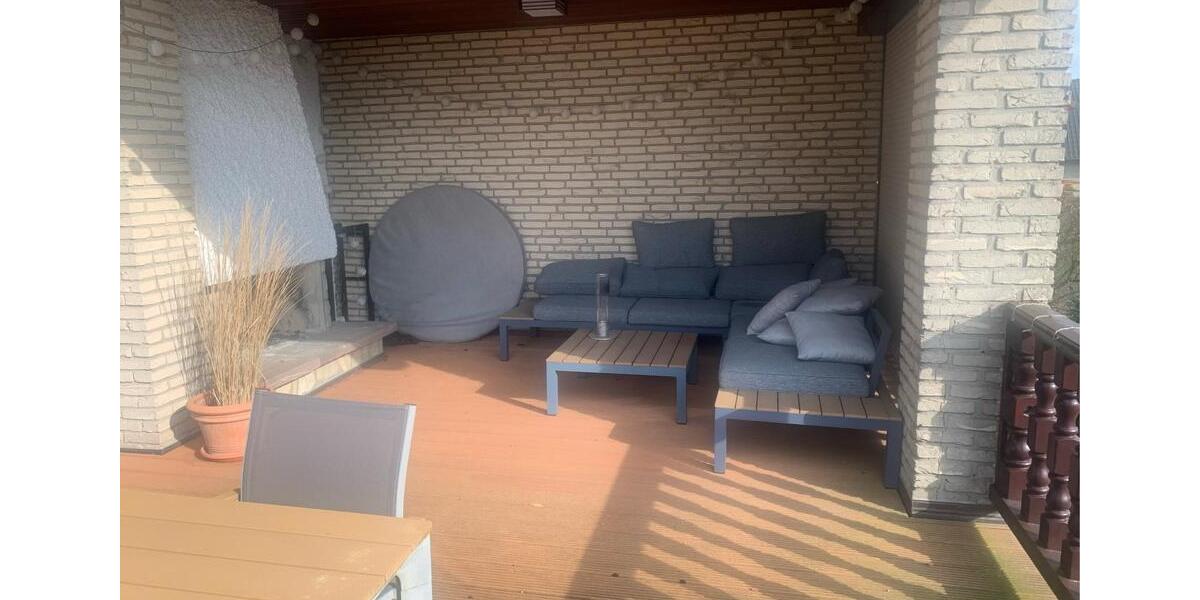 Erdgeschoßwohnung Halle - 3.5 Zimmer, 176 m&sup2;, 1.496&euro; | Angebot:25759255