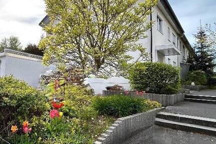 Haus Bielefeld Schildesche - 11 Zimmer, 200 m&sup2;, 450.000&euro; | Angebot:26462360