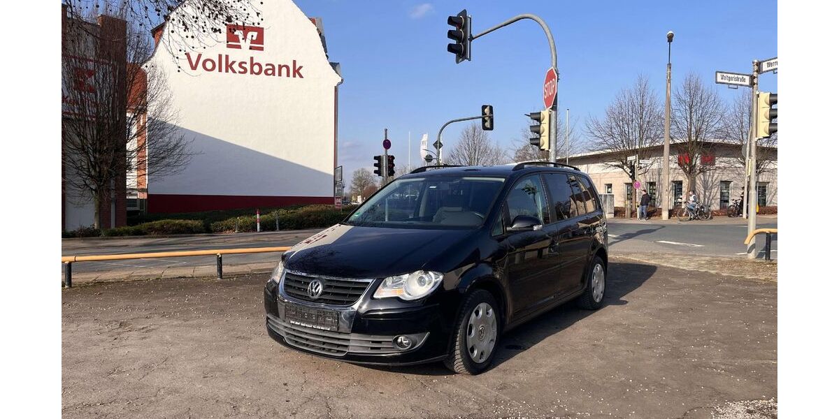 VW Touran 190.600 km 5.290 &euro; Herford 32049